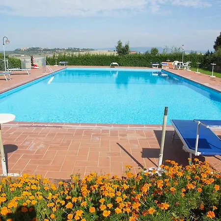 Sleeps 5 Pool Wifi