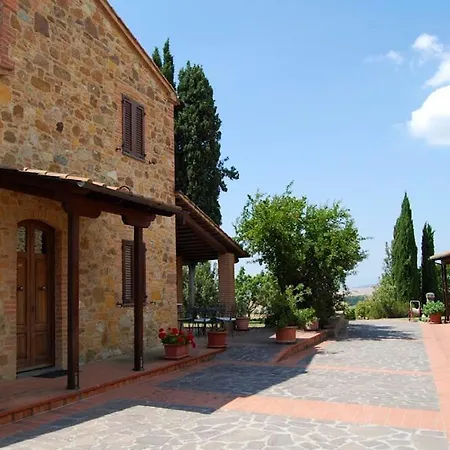 Apartamento Sleeps 5 Pool Wifi Lajatico